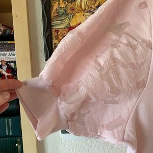 Pink casual top with great sleeves